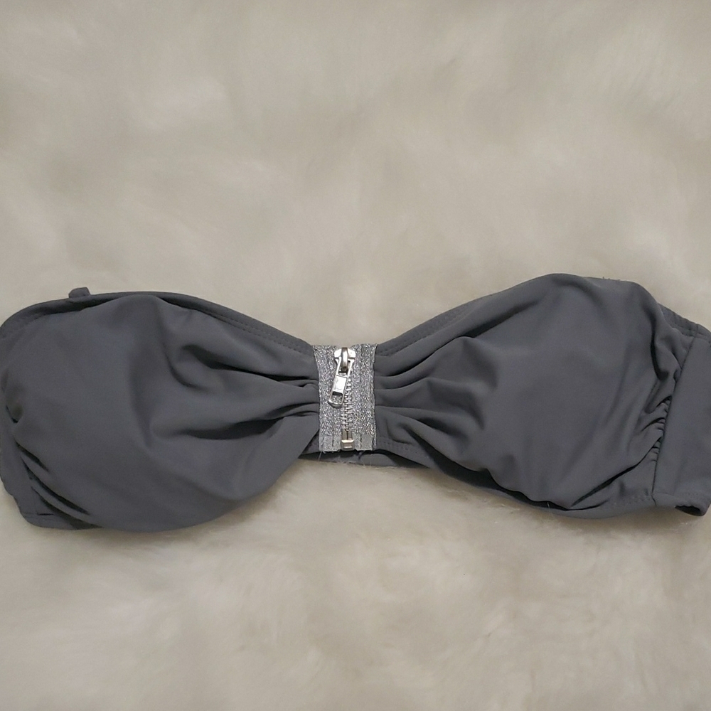 Gray Strapless Bikini Top with Silver Accent